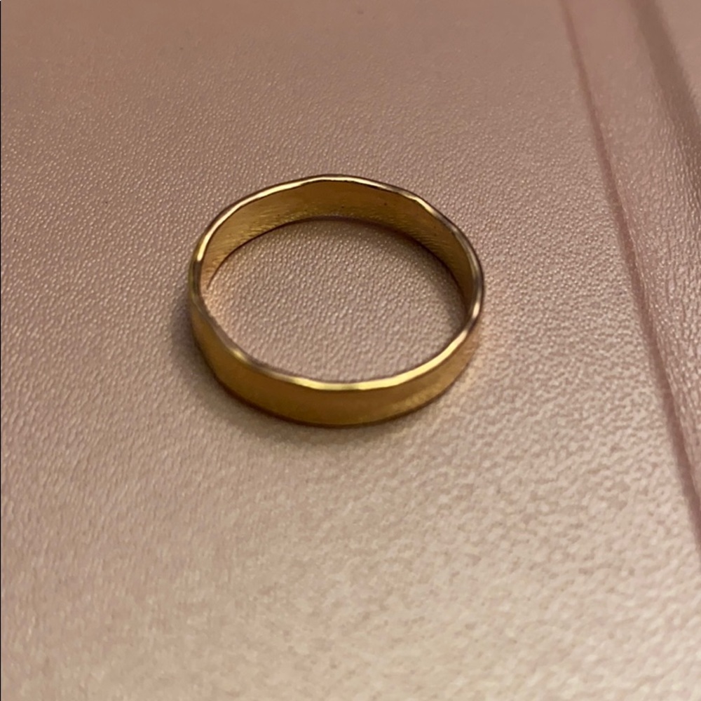 Gold hammered ring
